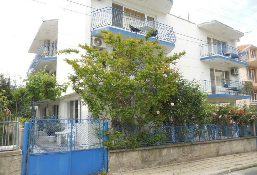 펜션 Aхтополис   подсигурено безплатно паркиране