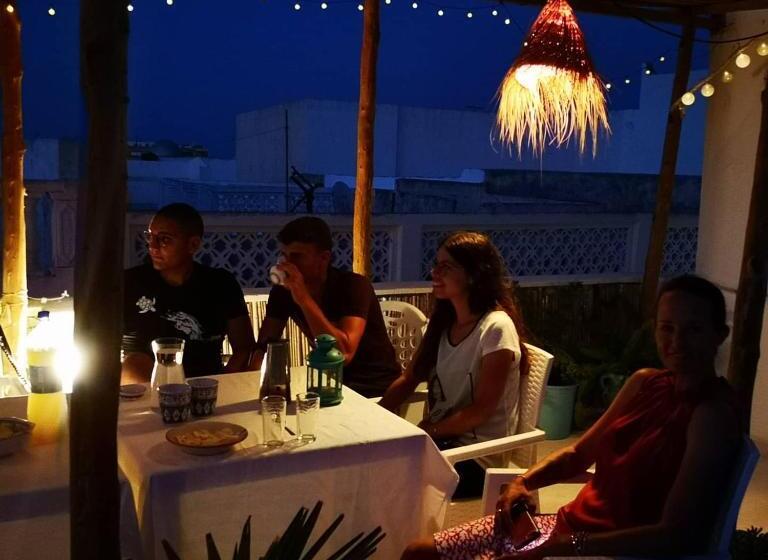 膳宿费 Dar Evelyne By Daldoul