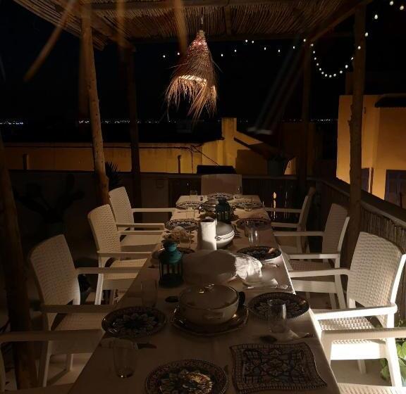 膳宿费 Dar Evelyne By Daldoul