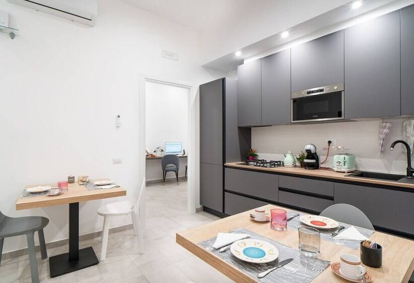 膳宿费 L Isola Che C è