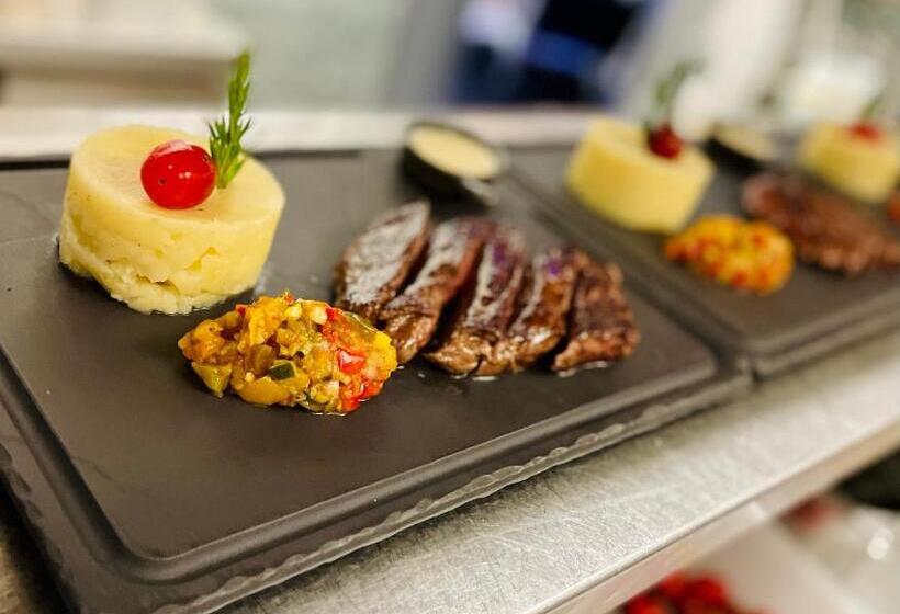 ペンション Restaurant Et Chambres D Hôtes La Ferme De Cornadel