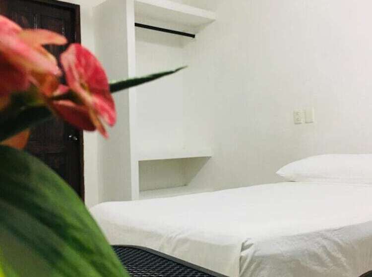 펜션 Room In Guest Room   Standard Room With Two Single Beds