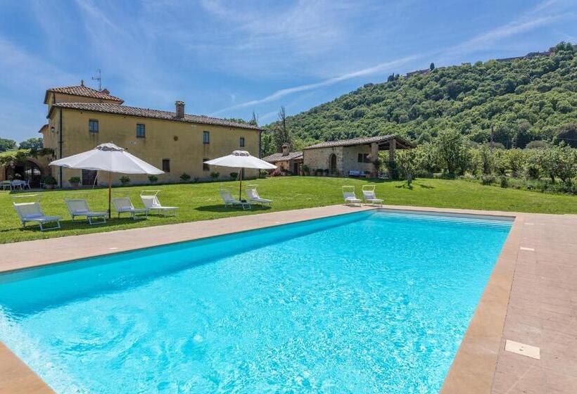 Podere Pratovecchio 14&2, Emma Villas