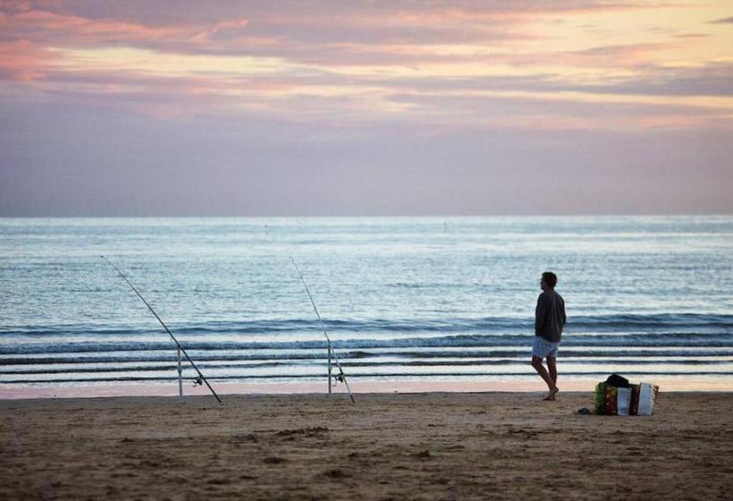 Vacances A 6 Dans Un Domaine Avec Piscine Chauffee