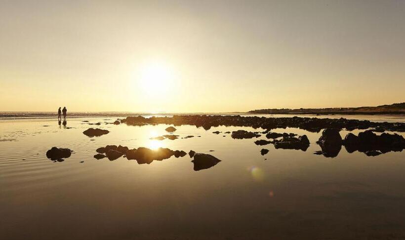 Vacances A 6 Dans Un Domaine Avec Piscine Chauffee