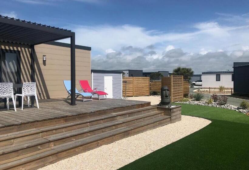 Vacances A 6 Dans Un Domaine Avec Piscine Chauffee