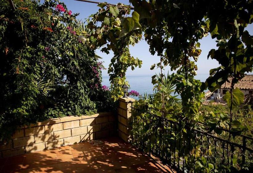 Villa Con Piscina Vista Mare