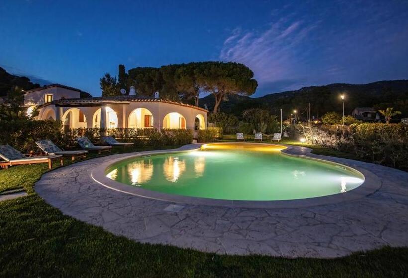 Villa Sandra 11&1, Emma Villas