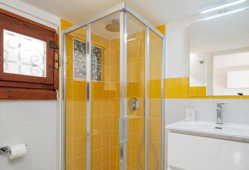 Villa Sandra 11&1, Emma Villas