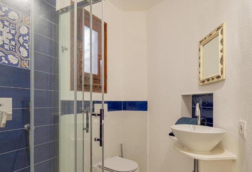 Villa Sandra 11&1, Emma Villas