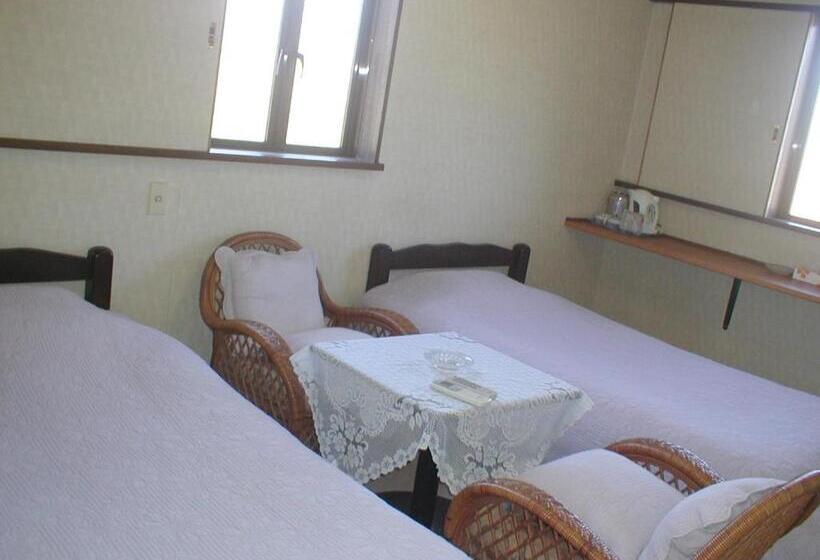 ビジネスホテル六号