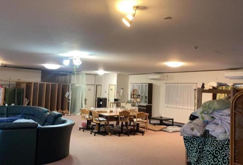 Общежитие すずめのお宿 つばめの間 最大30名 Swallow Room Maximum Of 30 People