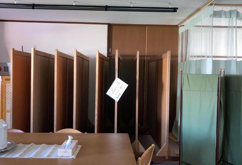 Общежитие すずめのお宿 つばめの間 最大30名 Swallow Room Maximum Of 30 People