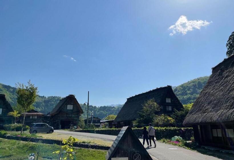 فندق صغير Guesthouse Shirakawa Go Inn