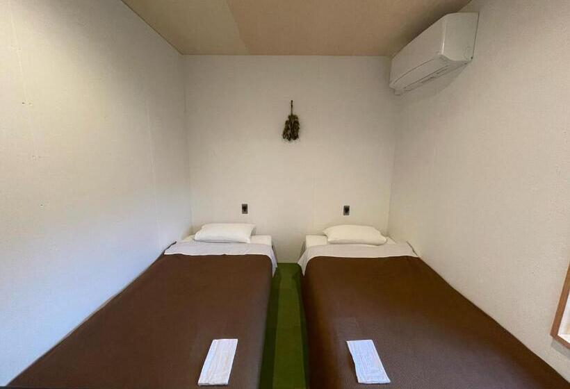 فندق صغير Guesthouse Shirakawa Go Inn