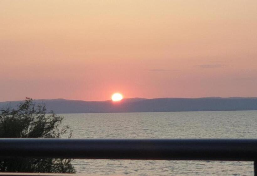 Balaton Lakeside Residence