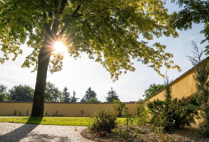 ベッドアンドブレックファースト Eprespark Panzió