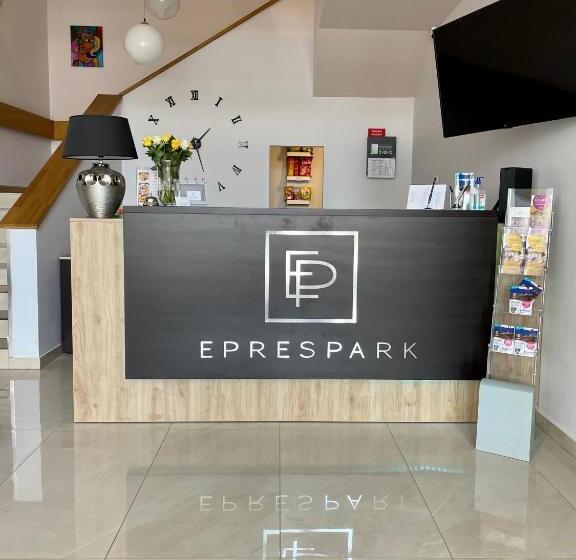 ベッドアンドブレックファースト Eprespark Panzió