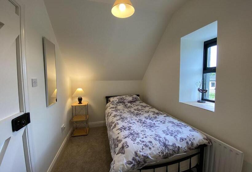 Cottage 426   Moyard