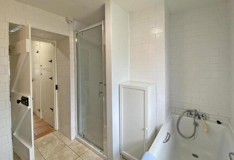 Cottage 426   Moyard