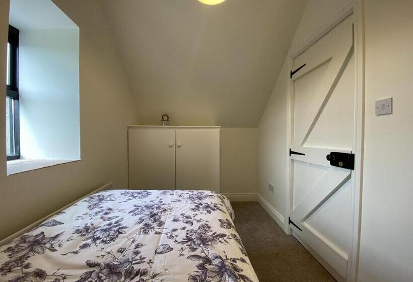 Cottage 426   Moyard