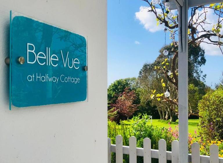 Detached, Peaceful, Spacious With Easy Access And Very Large Garden