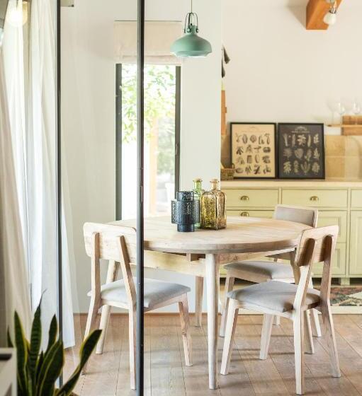 Hanahala Beramot Boutique Suites