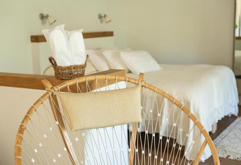 Hanahala Beramot Boutique Suites