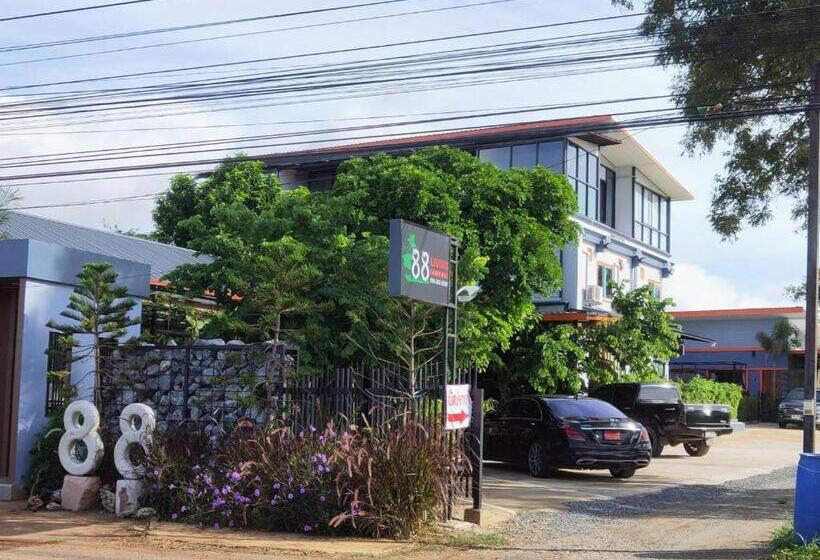 Hotel 88 ลิฟวิ่ง โฮเทล ปากช่อง