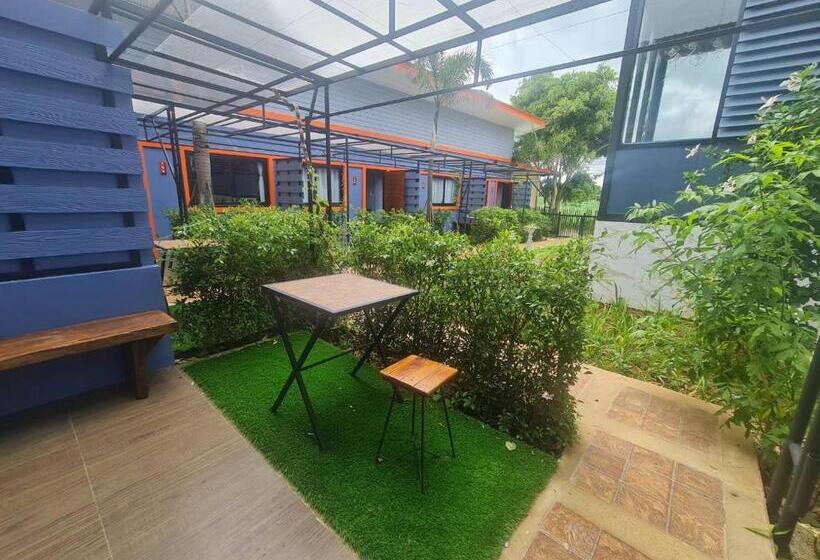 Hotel 88 ลิฟวิ่ง โฮเทล ปากช่อง