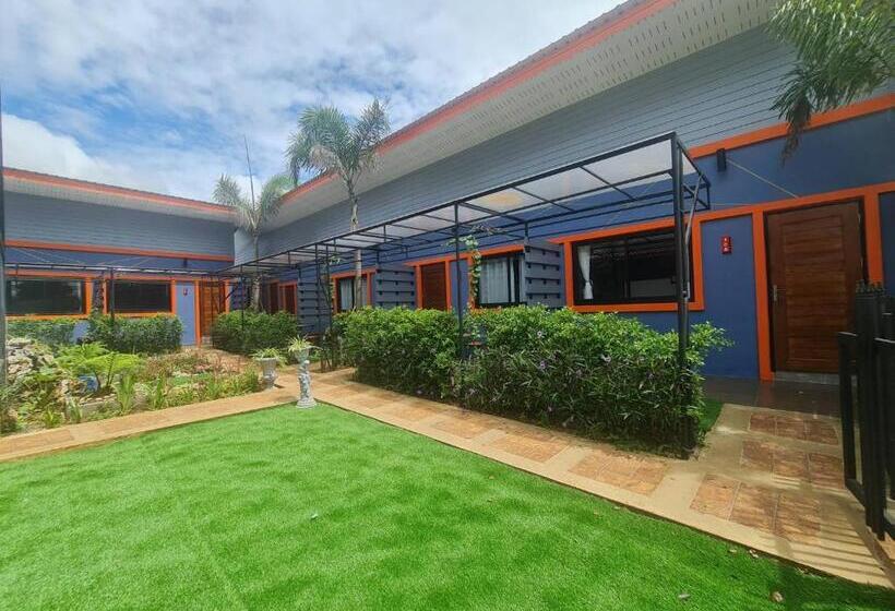 Hotel 88 ลิฟวิ่ง โฮเทล ปากช่อง