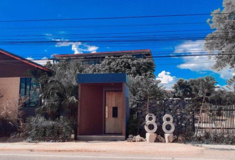 Hotel 88 ลิฟวิ่ง โฮเทล ปากช่อง