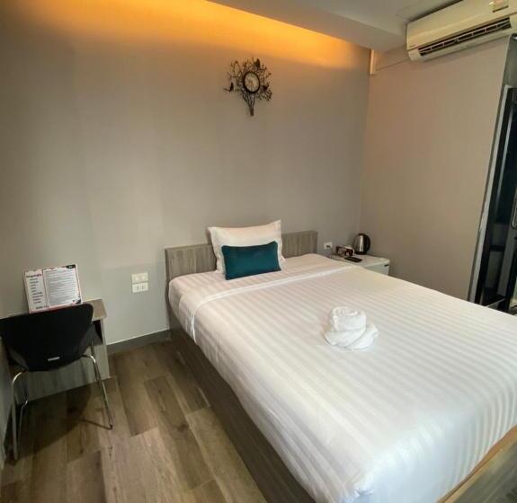 Hotel 88 ลิฟวิ่ง โฮเทล ปากช่อง