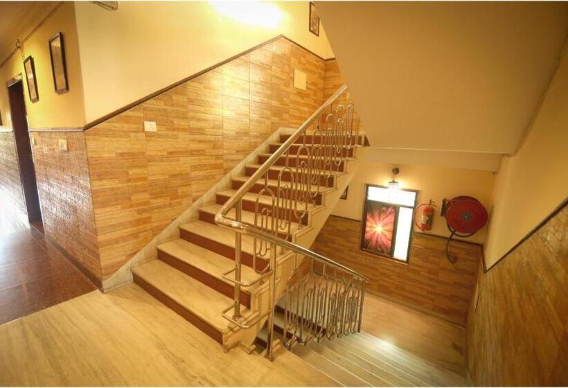 Отель Apples Balaji Inn