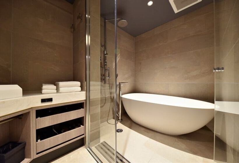 호텔 Cordia Osaka Hommachi