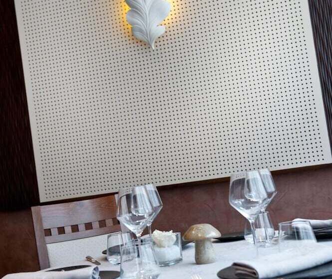 Отель Logis Hôtel De France