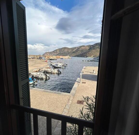 Отель Hôtel De La Jetée