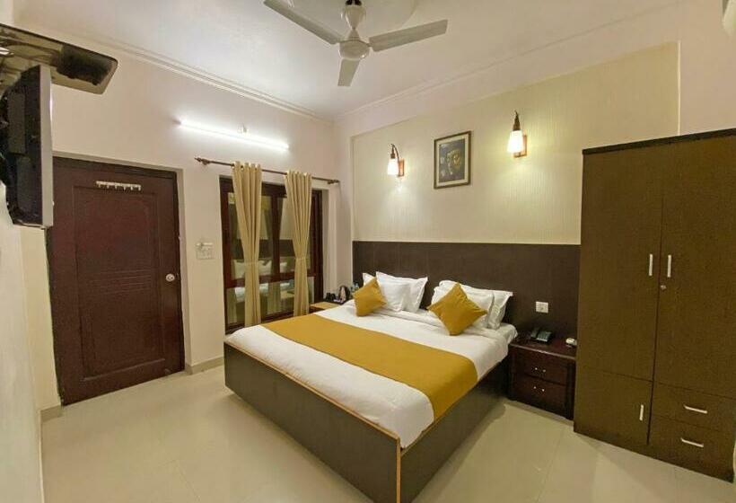 酒店 Nirvana Palace Rishikesh