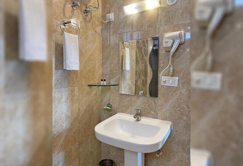 酒店 Nirvana Palace Rishikesh