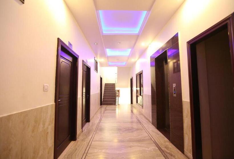 酒店 Nirvana Palace Rishikesh