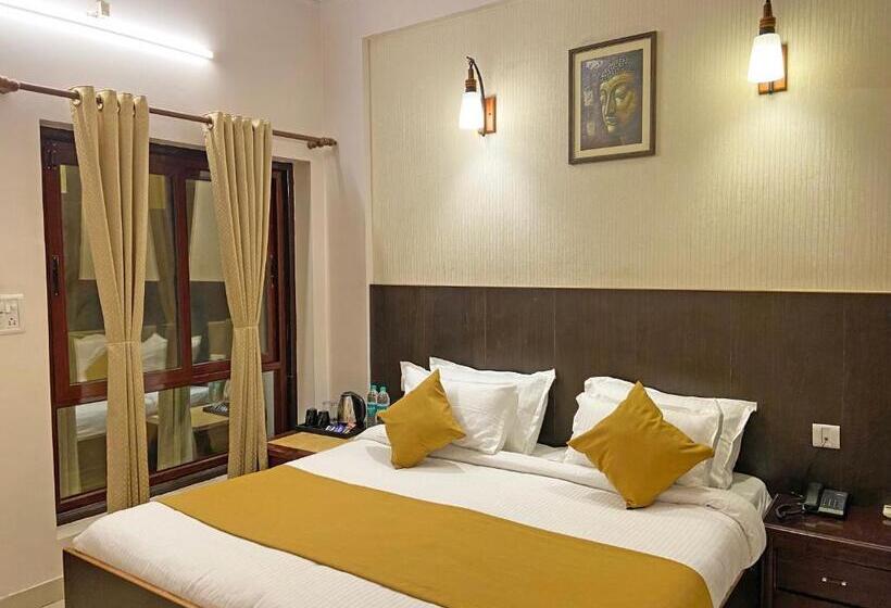 酒店 Nirvana Palace Rishikesh