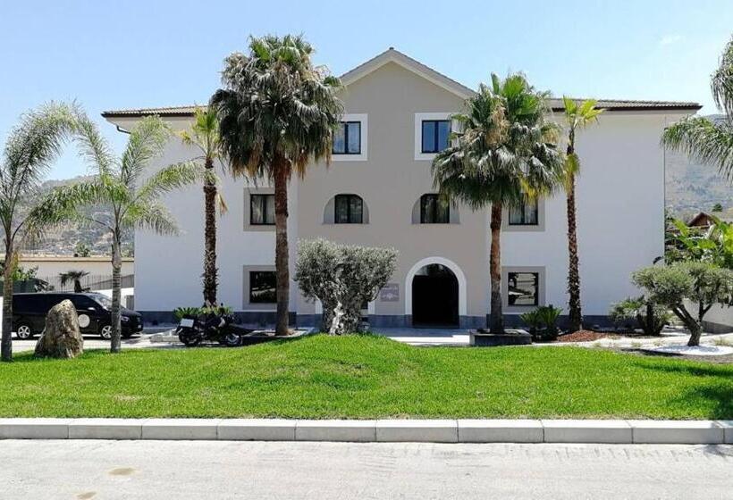 호텔 Al Balhara Resort