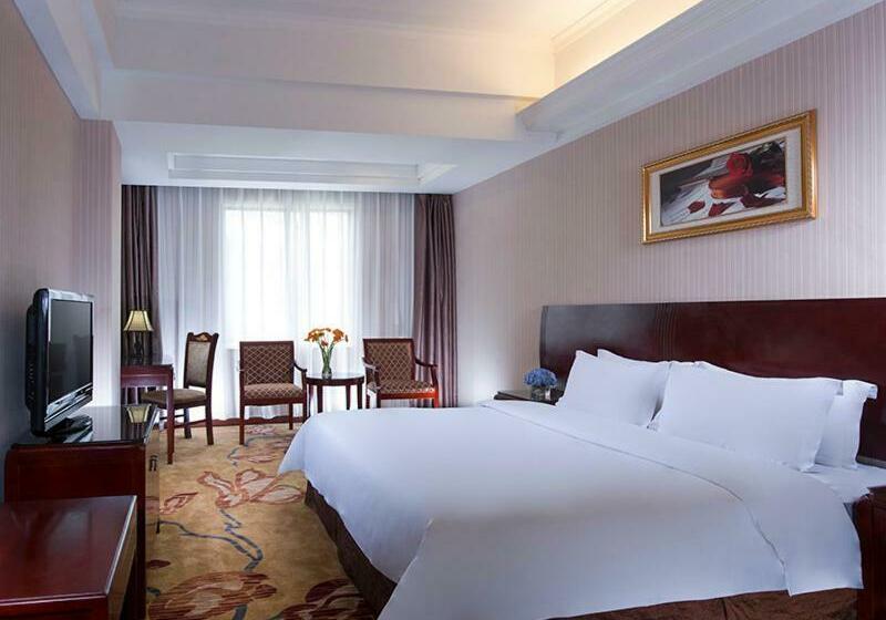 Vienna Hotel Shenzhen Yinhu Bus Station