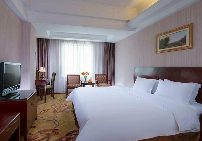 Vienna Hotel Shenzhen Yinhu Bus Station