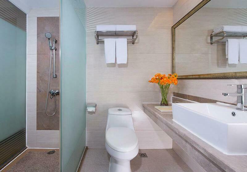 Vienna Hotel Shenzhen Yinhu Bus Station