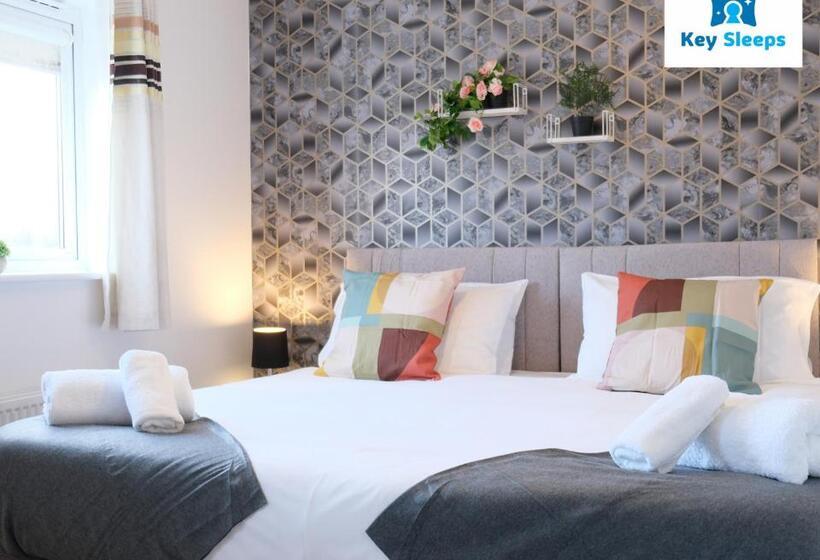 Large House By Keysleeps Short Lets Northampton M1 With Free Parking Contractors Leisure