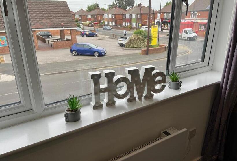 Modern Serviced Apartment   Near City Centre