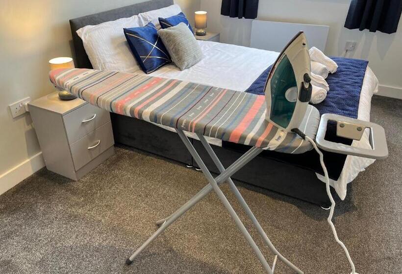 Modern Serviced Apartment   Near City Centre