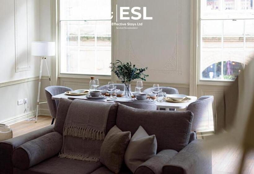 Most Central Luxury Grade 2 Listed Apartment Overlooking Shrewsbury Square   Free Parking