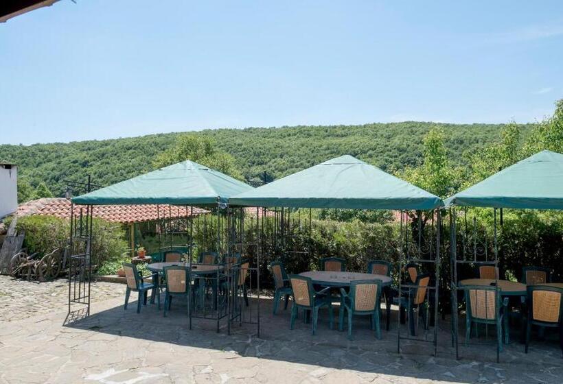 ペンション екокомплекс катунище